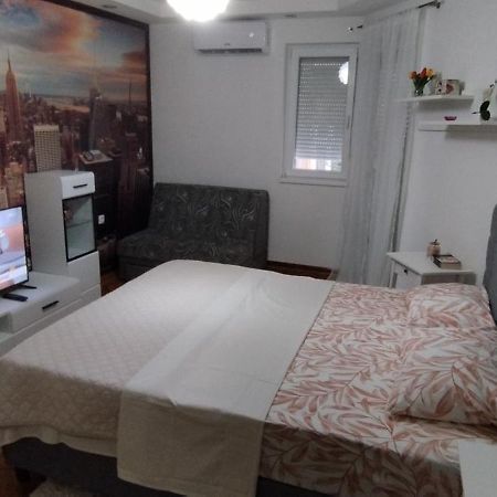 White Night City Center Apartman 贝尔格莱德 外观 照片