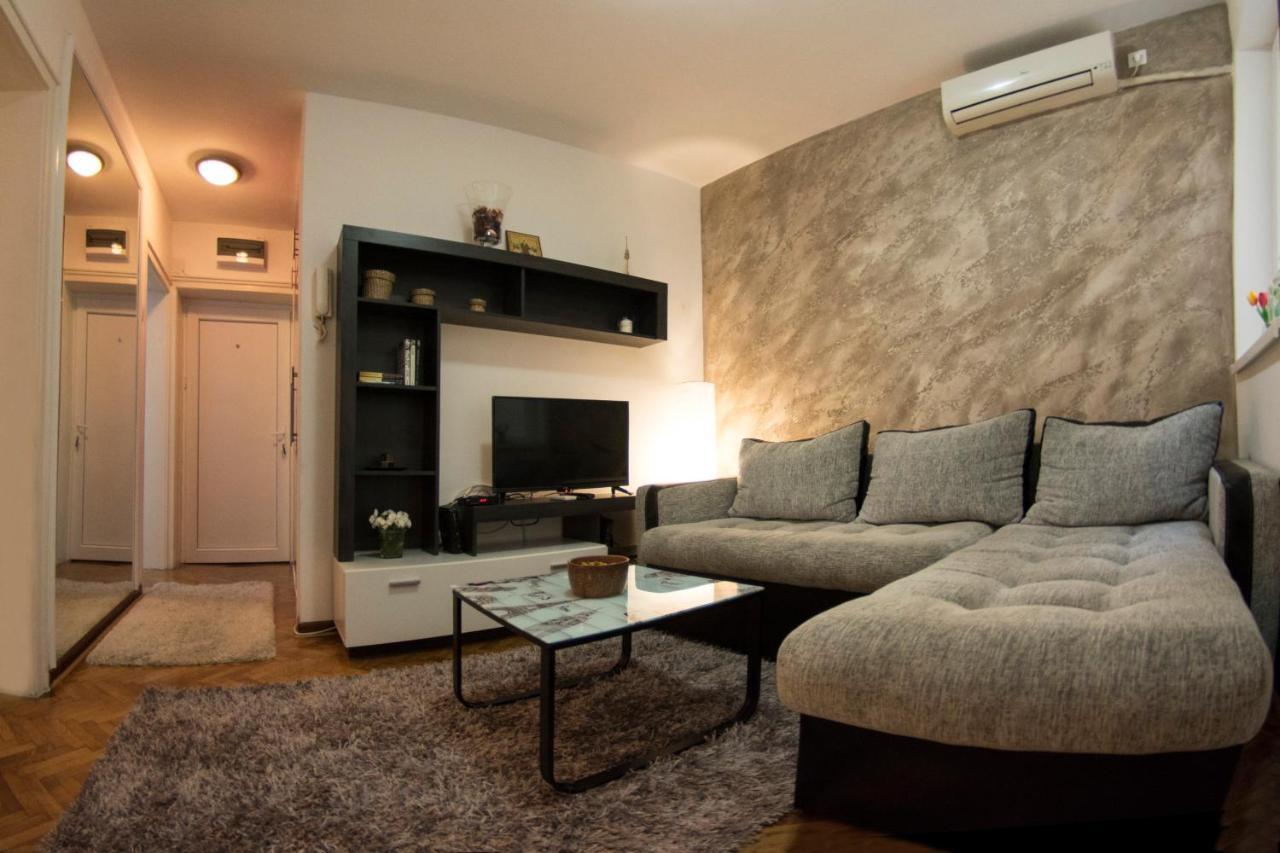 White Night City Center Apartman 贝尔格莱德 外观 照片